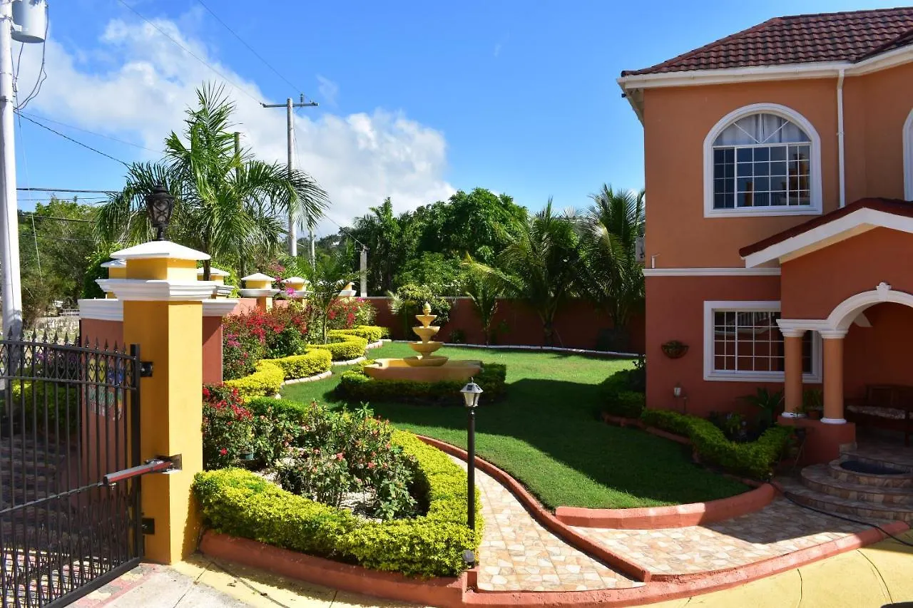 Mobay Vacation Village Montego Bay